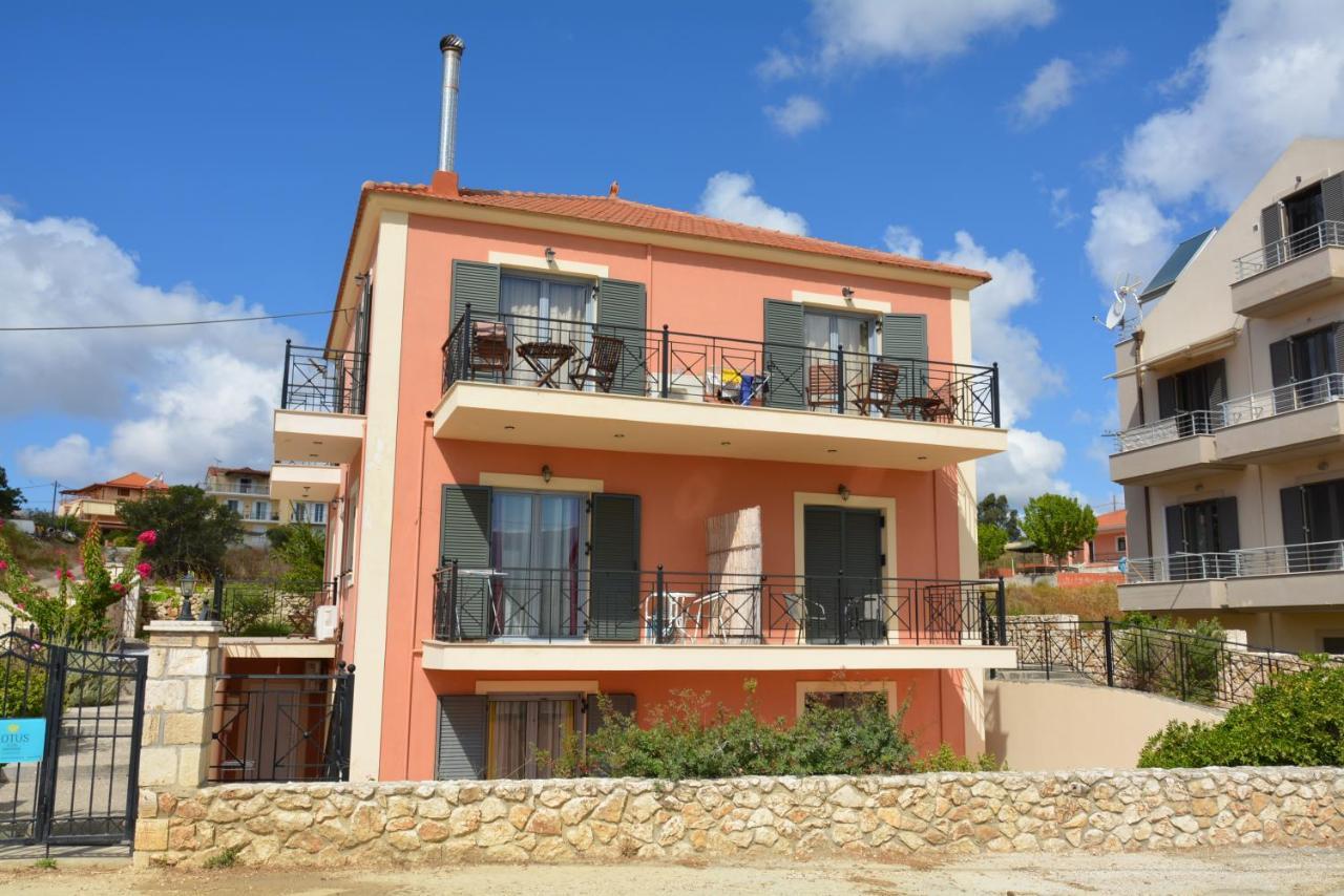 Lotus Sea View Apartments Lixouri Luaran gambar