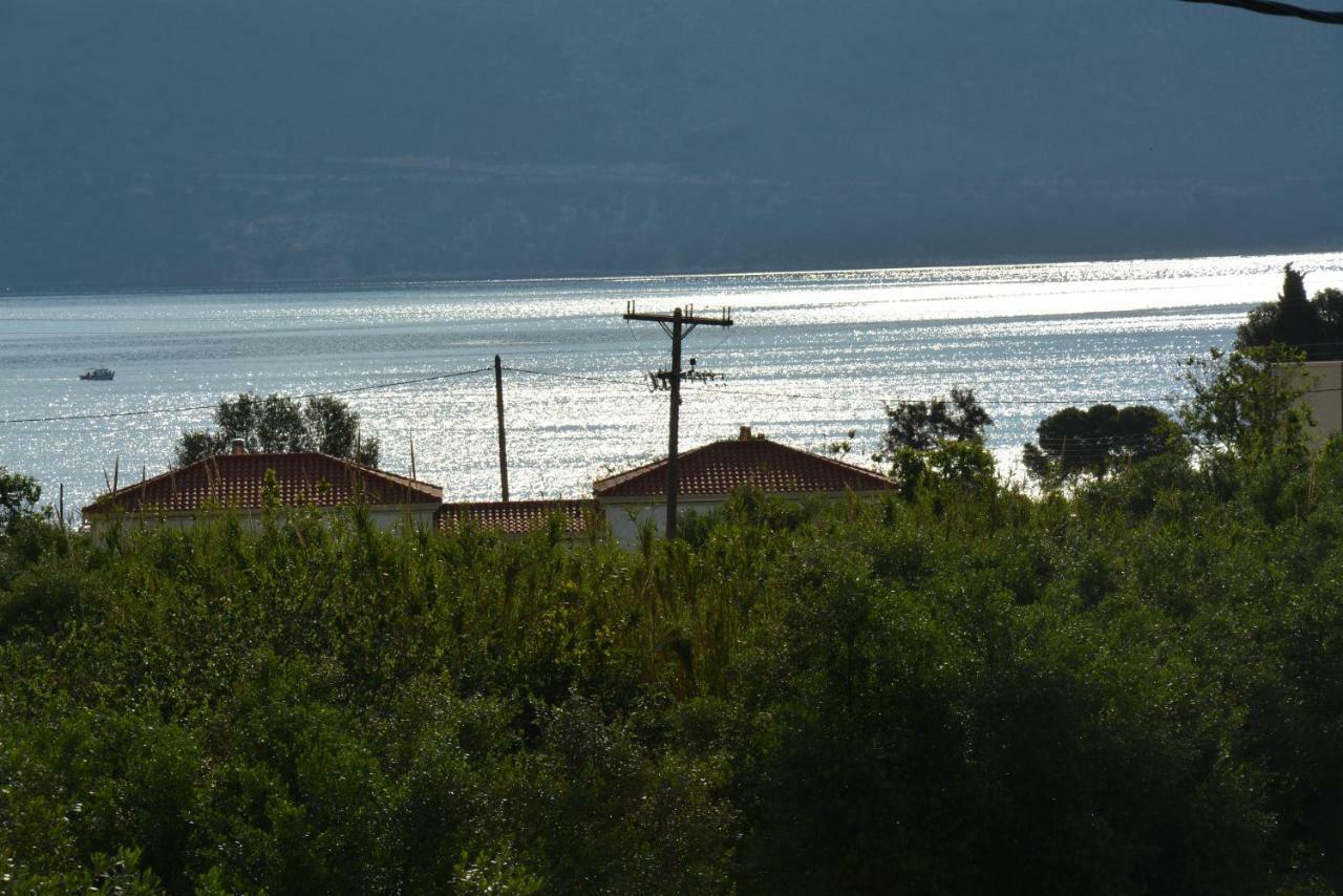 Lotus Sea View Apartments Lixouri Luaran gambar