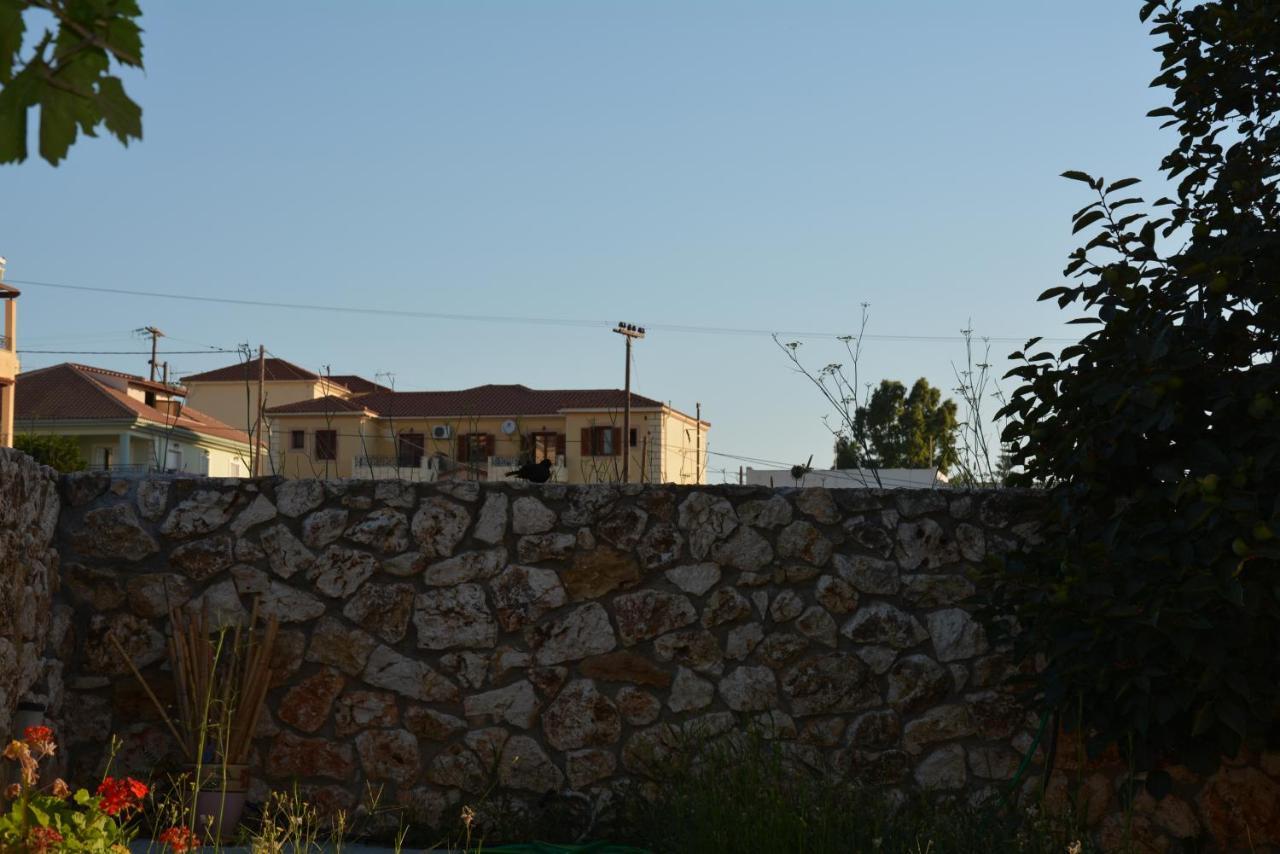 Lotus Sea View Apartments Lixouri Luaran gambar